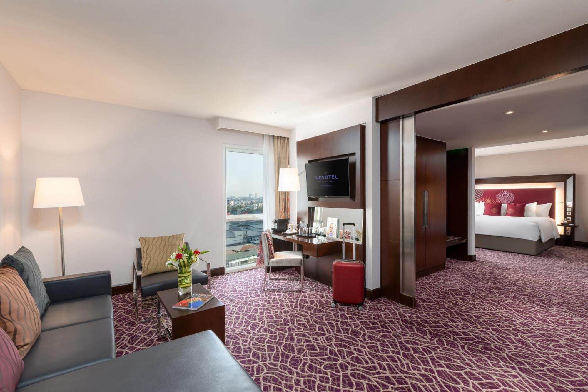 Novotel Yangon Max Екстер'єр фото